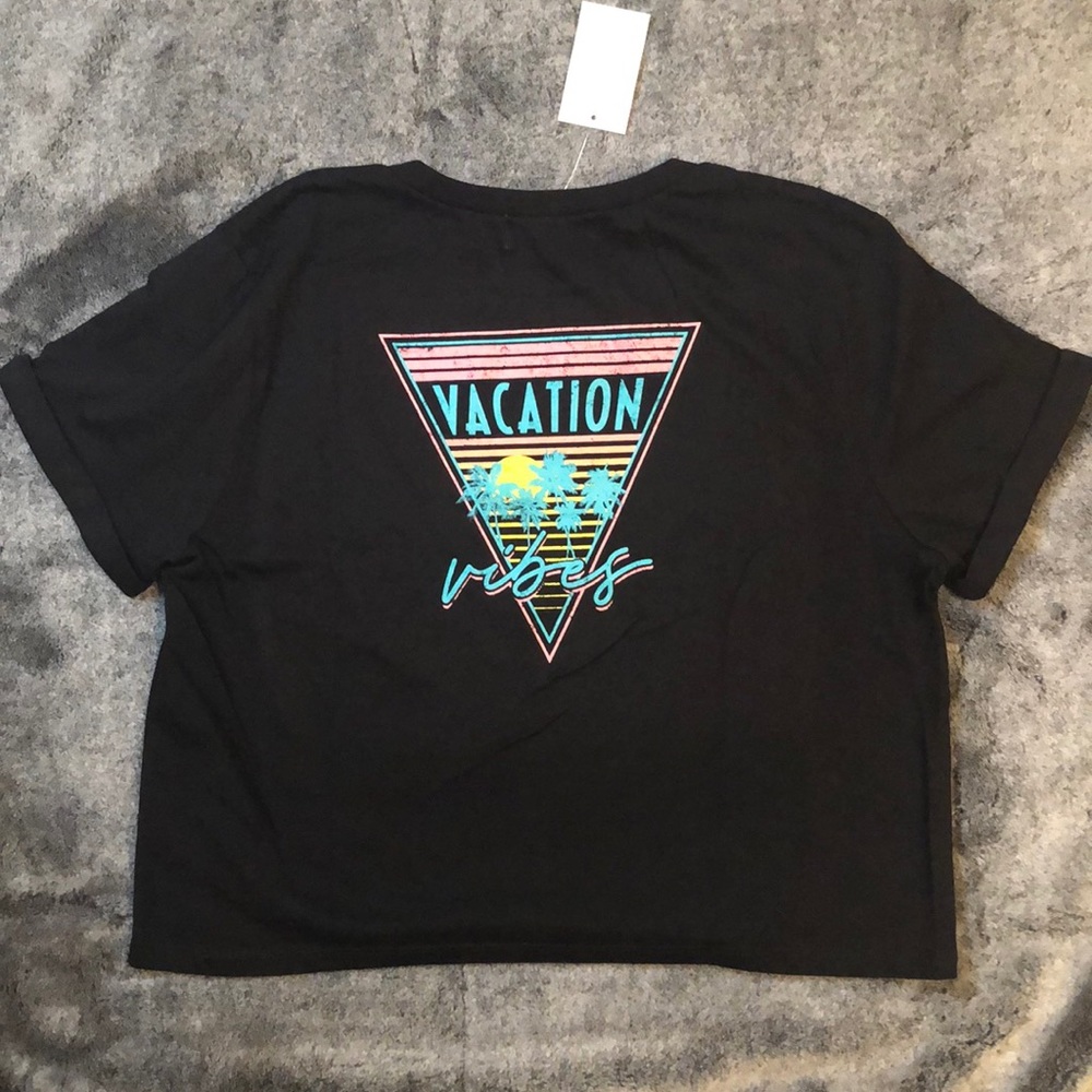 Crop Graphic T-Shirt NWT